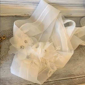 Vera Wang bridal belt/sash (Brand New)